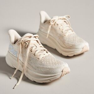 Hoka One One Clifton 9.  Women’s size 7.5 B